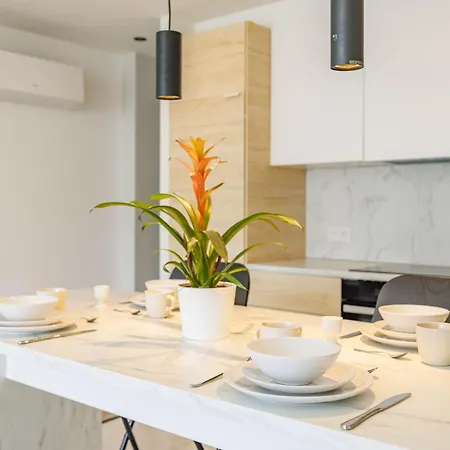 Διαμέρισμα Huswell - Modern Centrally Located In *